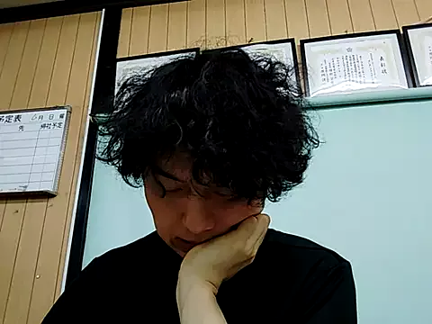 Offline whitebriefboy on StripChat