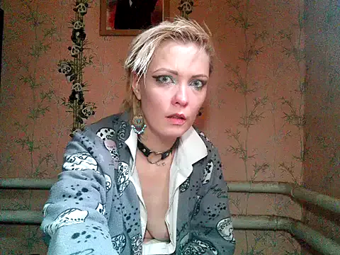 Offline WildMissNiks on StripChat