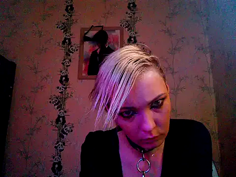 Offline WildMissNiks on StripChat