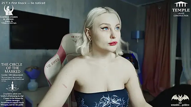 Offline Wounded_Goddess_ on StripChat