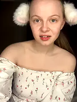 Offline wrenlie on StripChat