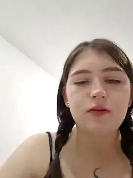 Yammy_Yumi from StripChat
