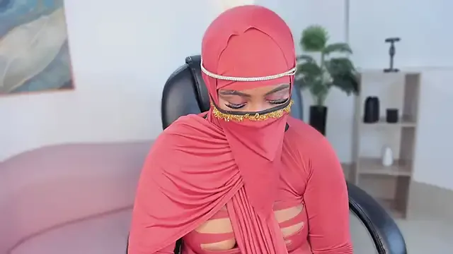 Offline yasmin_elite on StripChat