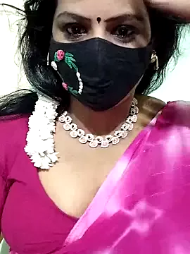 Offline yoga-mithraa on StripChat