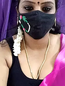 Offline yoga-mithraa on StripChat