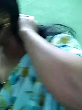 Offline yoga-mithraa on StripChat