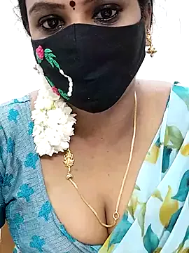 Offline yoga-mithraa on StripChat