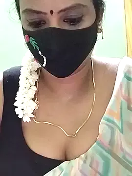 Offline yoga-mithraa on StripChat