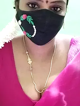 Offline yoga-mithraa on StripChat