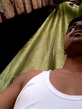 Offline YOUR-LOVER-2 on StripChat