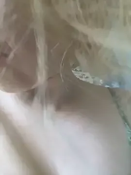 Offline Yourdirtybitch on StripChat