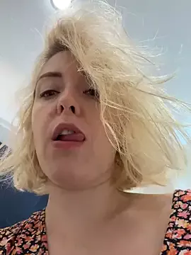 Offline Yourdirtybitch on StripChat