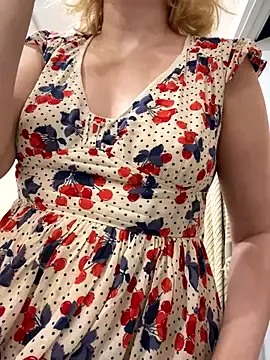 Offline Yourdirtybitch on StripChat