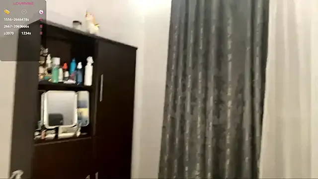 Offline YourLittleElfie on StripChat