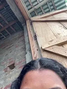 YOURMISTHI from StripChat is Freechat