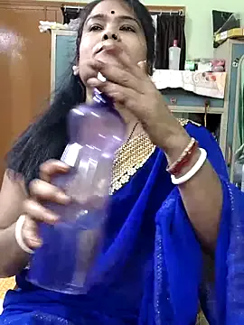 Offline yoursweety09 on StripChat