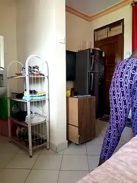 Offline zainabsmile on StripChat