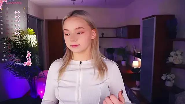 ZaraCreedon from StripChat