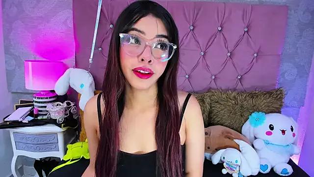 ZarahQueen from StripChat