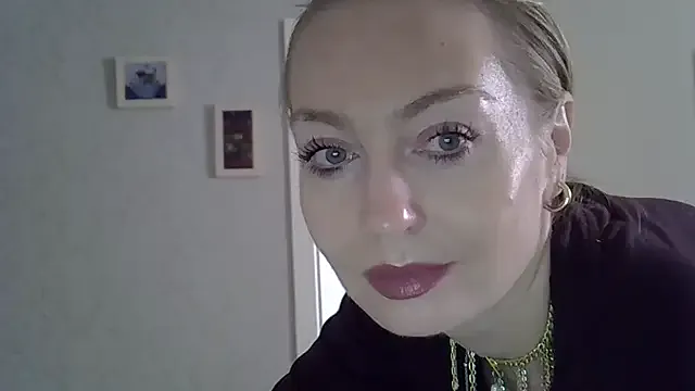 Offline ZarinaSwift on StripChat