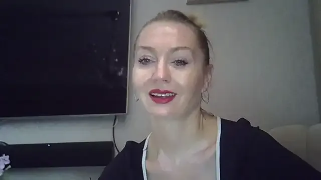 Offline ZarinaSwift on StripChat