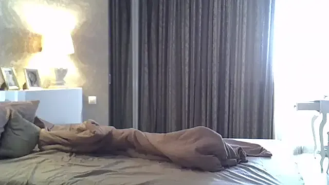 Offline ZarinaSwift on StripChat