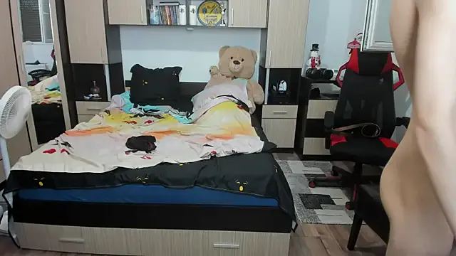 Offline zincky2006 on StripChat