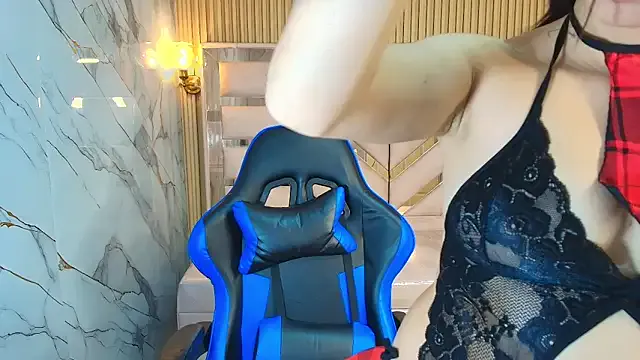 Offline zoe_r_ on StripChat