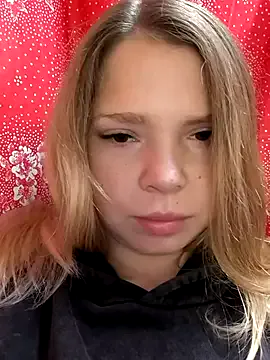 Offline Zuli_Kiska on StripChat