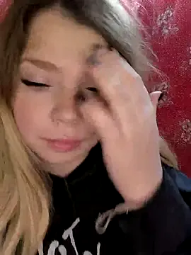 Offline Zuli_Kiska on StripChat