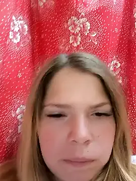 Offline Zuli_Kiska on StripChat